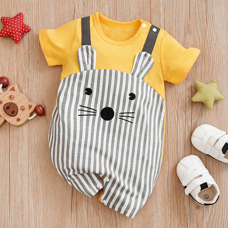 Vestiti del neonato Unisex in  - Baby Clothing Display recensione e prezzo